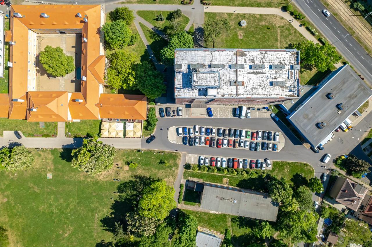 Apartmany A Studia Zamecky Park Litvinov Bagian luar foto